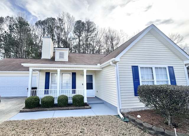 Property at 3353 Medina Dr, Jonesboro, GA 30236, 3 beds, 2 baths