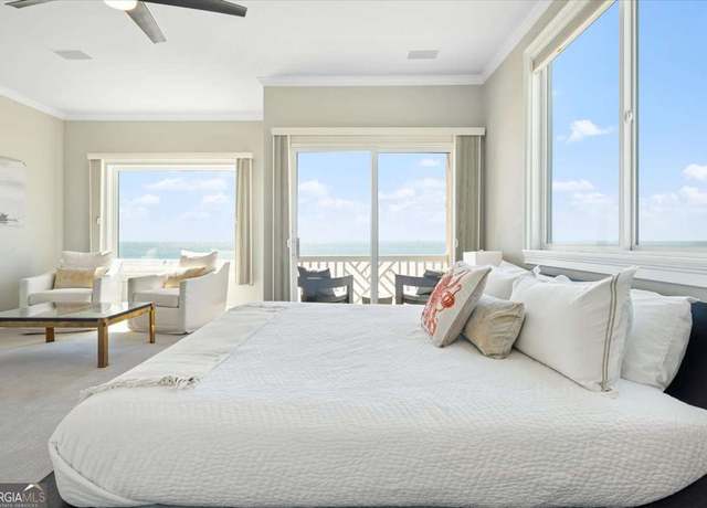 Property at 1028 Beachview Dr #5, St. Simons, GA 31522, 4 beds, 3.5 baths