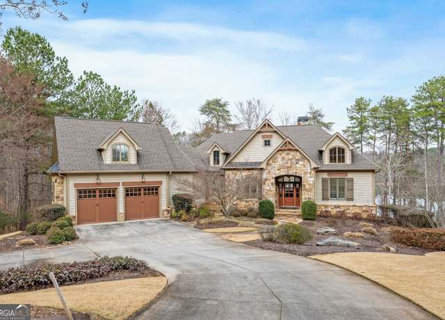 Property at 1242 N Edgewater Trl, Toccoa, GA 30577, 5 beds, 4.5 baths