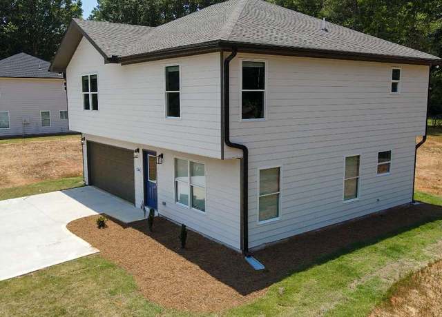 Property at 1341 E Atlanta Rd E, Stockbridge, GA 30281, 4 beds, 2.5 baths