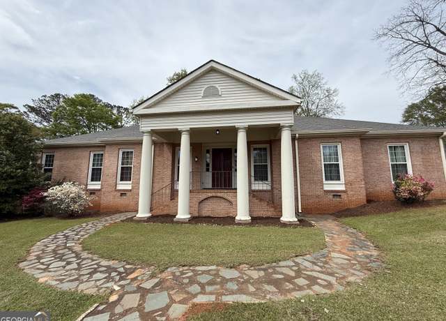 Property at 225 Teel Rd, West Point, GA 31833, 3 beds, 2.5 baths