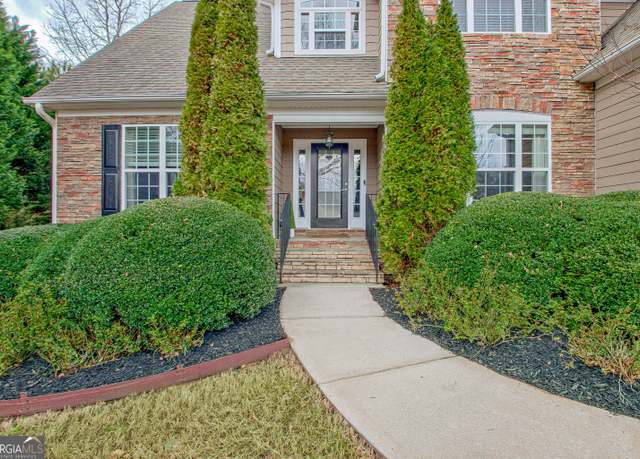Property at 135 Edgewater Trl, Fayetteville, GA 30215, 5 beds, 5 baths