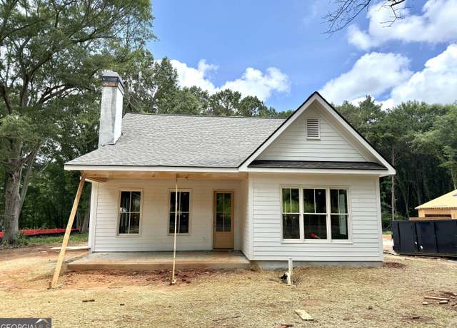 Property at 679 College Dr, Madison, GA 30650, 4 beds, 3 baths