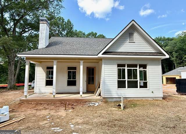 Property at 679 College Dr, Madison, GA 30650, 4 beds, 3 baths