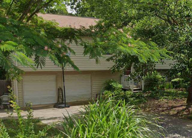 Property at 3660 Cherokee Overlook Dr, Canton, GA 30115, 3 beds, 2 baths