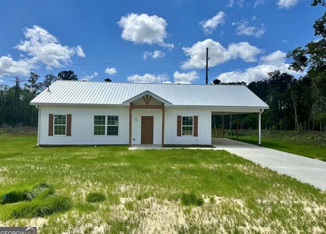 Property at 201 Ferret Dr, Blackshear, GA 31516, 3 beds, 2 baths