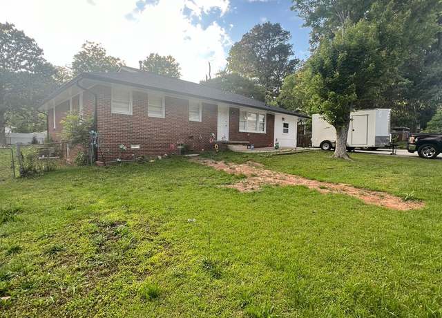 Property at 4111 Scott Dr, Forest Park, GA 30297, 5 beds, 3 baths