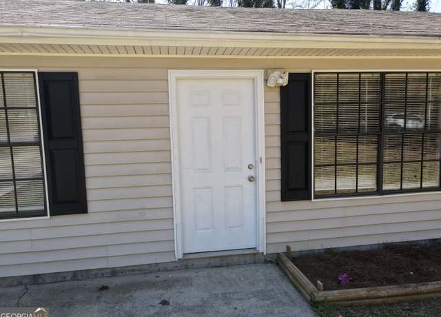 Property at 61 Scoby Ct, Jonesboro, GA 30238, 3 beds, 2 baths