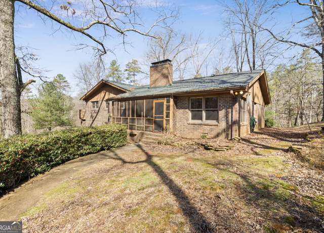 Property at 7885 Elliott Family Pkwy, Dawsonville, GA 30534, 4 beds, 2 baths