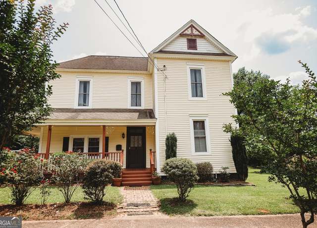 Property at 428 Elm St, Barnesville, GA 30204, 5 beds, 2 baths