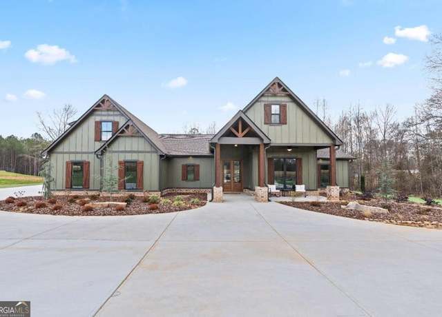Property at 1209 Old Newnan Rd, Carrollton, GA 30116, 5 beds, 3.5 baths
