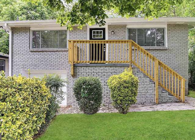 Property at 320 Brooks Ave SW, Atlanta, GA 30310, 4 beds, 2 baths