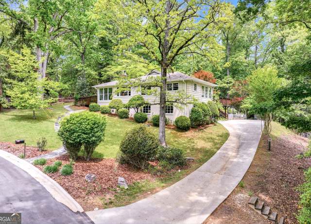 Property at 420 Oakland Dr, Gainesville, GA 30501, 2 beds, 2 baths