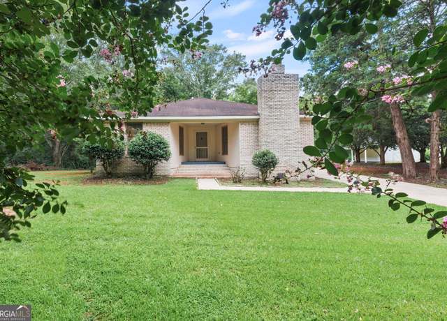 Property at 8 Thompson Ln, Thomaston, GA 30286, 3 beds, 2 baths