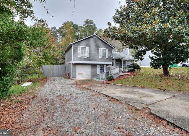Property at 2573 Mistletoe Ln, Snellville, GA 30039, 3 beds, 2 baths