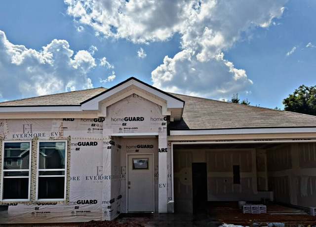 Property at 208 Ivy Glen Dr, Perry, GA 31069, 3 beds, 2 baths