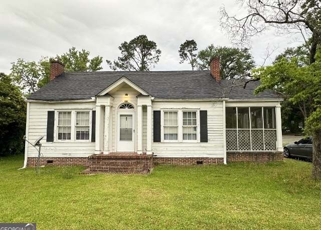 Property at 210 W Church St, Swainsboro, GA 30401, 2 beds, 1 bath