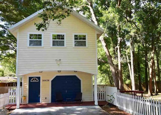 Property at 16426 SW 137th Ave, Archer, FL 32618, 2 beds, 1 bath
