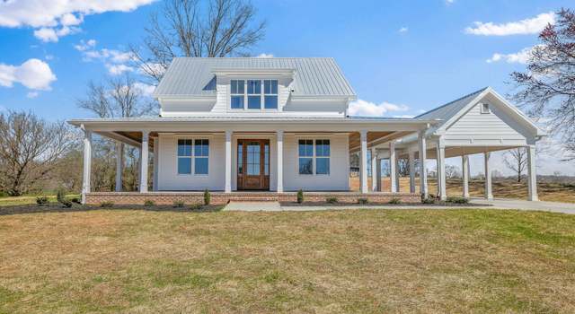 Photo of 413 Roper Dr, Clarkesville, GA 30523