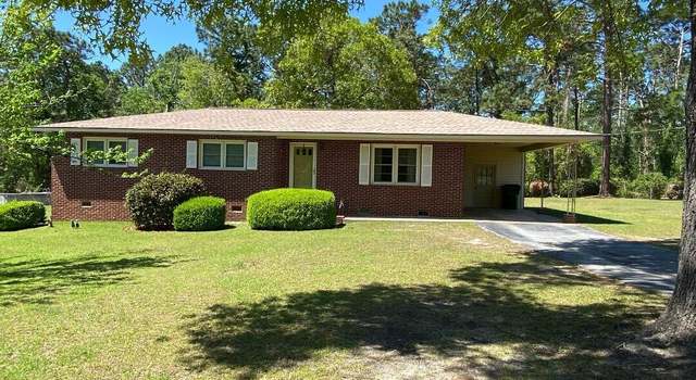 Photo of 848 Golf Dr, Swainsboro, GA 30401