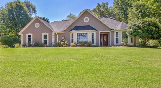 Photo of 160 Woodlake Dr, Newnan, GA 30265