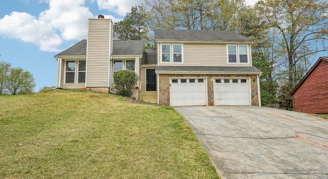 Photo of 909 Chapman Cir, Stone Mountain, GA 30088