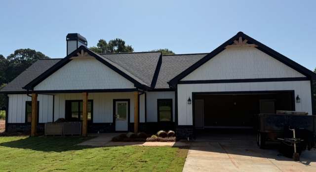 Photo of 111 Topher St, Hartwell, GA 30643