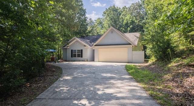 Photo of 197 Woodcrest Dr, Clarkesville, GA 30523