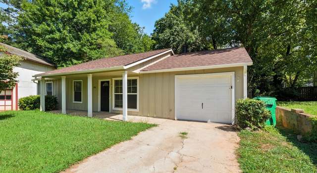 Photo of 1056 Park West Ct, Stone Mountain, GA 30088