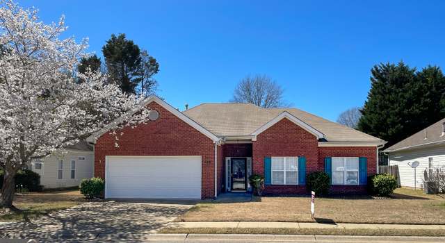 Photo of 325 Autumn Glen Cir, Fayetteville, GA 30215