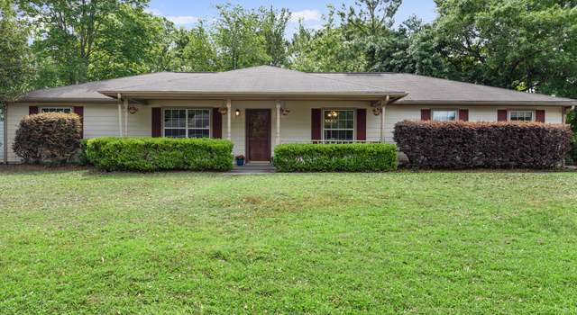 Photo of 203 Old Pond Dr W, Kingsland, GA 31548