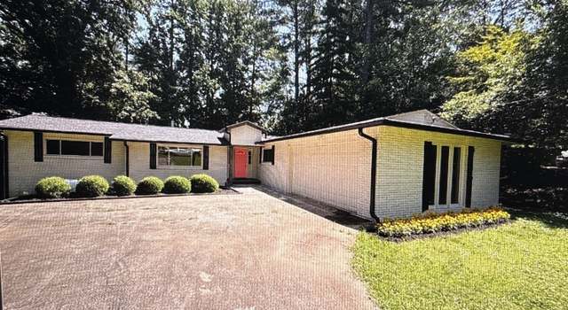 Photo of 421 Safari Cir, Stone Mountain, GA 30083