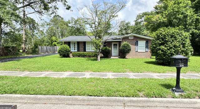 Photo of 206 S Clark St, Claxton, GA 30417