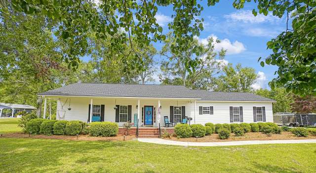 Photo of 126 Patrick St, Swainsboro, GA 30401
