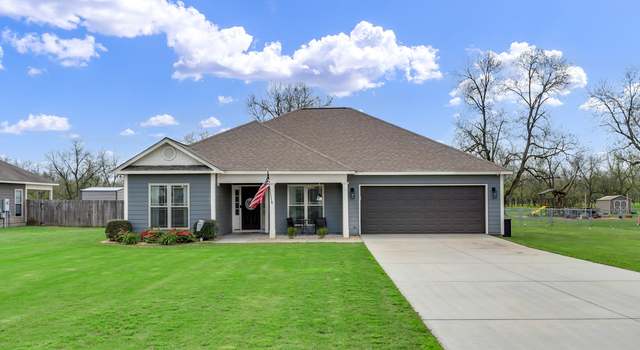 Photo of 153 Wisteria Ln, Leesburg, GA 31763