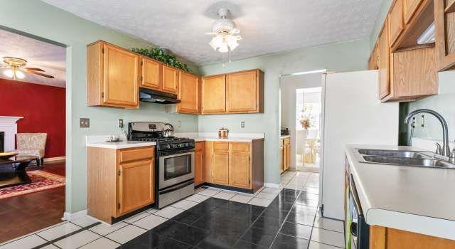 Photo of 453 Camp Hill Ln, Jonesboro, GA 30238