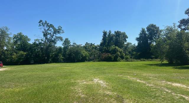 Photo of 445 SW Broad St, Metter, GA 30439