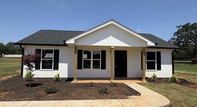 Photo of 106 Gin Ave, Bowersville, GA 30516