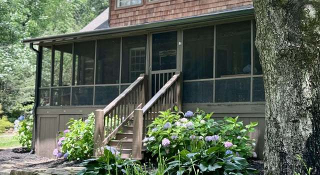 Photo of 19 Mccoy St, Mountain City, GA 30562