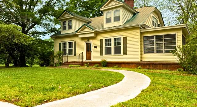 Photo of 139 South St, Carrollton, GA 30117