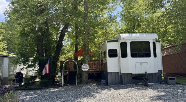 Photo of 309 Leisure Acres Dr, Cleveland, GA 30528