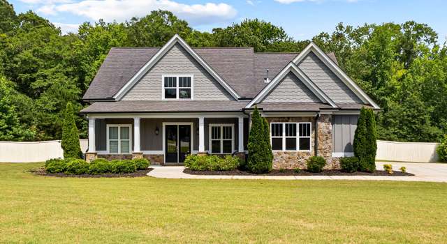 Photo of 195 Berry Hill Ln, Tyrone, GA 30290