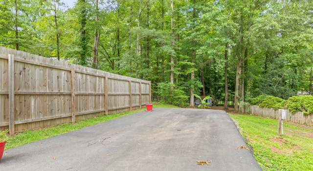 Photo of 105 Oak Leaf Ct, Fayetteville, GA 30214