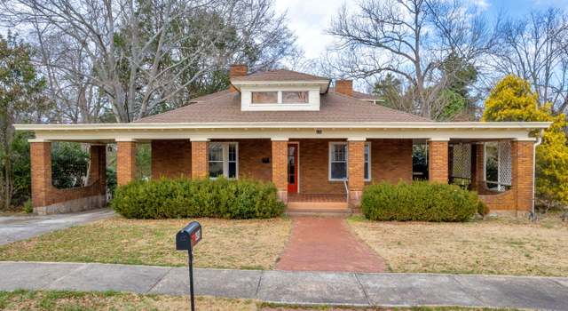 Photo of 490 College St, Royston, GA 30662