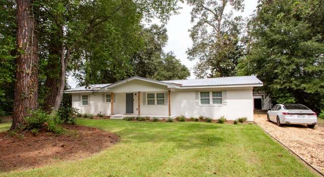Photo of 610 Linwood Dr, Waycross, GA 31501