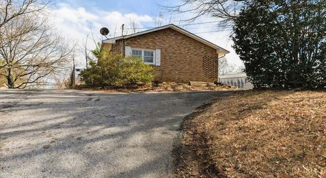 Photo of 617 W Currahee St, Toccoa, GA 30577