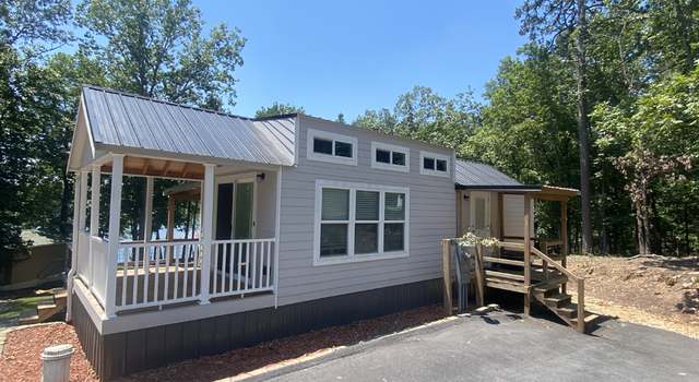 Photo of 70 C & C Cir, Hartwell, GA 30643