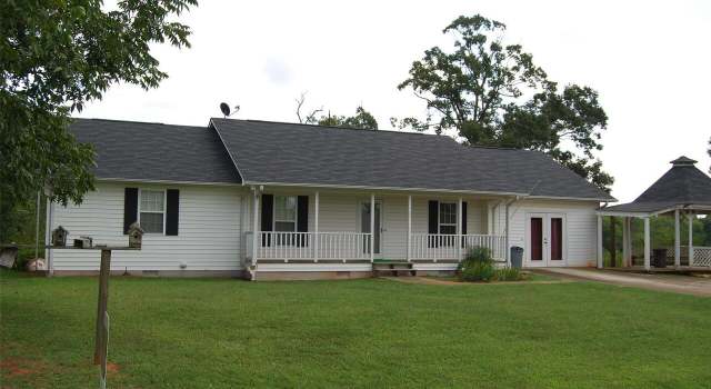 Photo of 700 J Warren Rd, Cornelia, GA 30531-5372