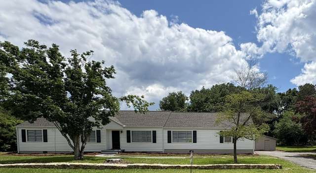 Photo of 109 Pine St, Woodbury, GA 30293