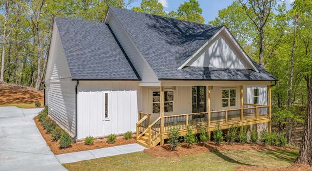 Photo of 122 Planters Pointe Dr, Baldwin, GA 30511